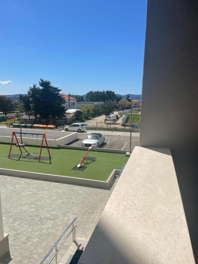 Apartment Diana Zara Parking Free Экстерьер фото