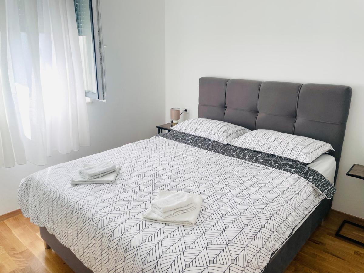 Apartment Diana Zara Parking Free Экстерьер фото